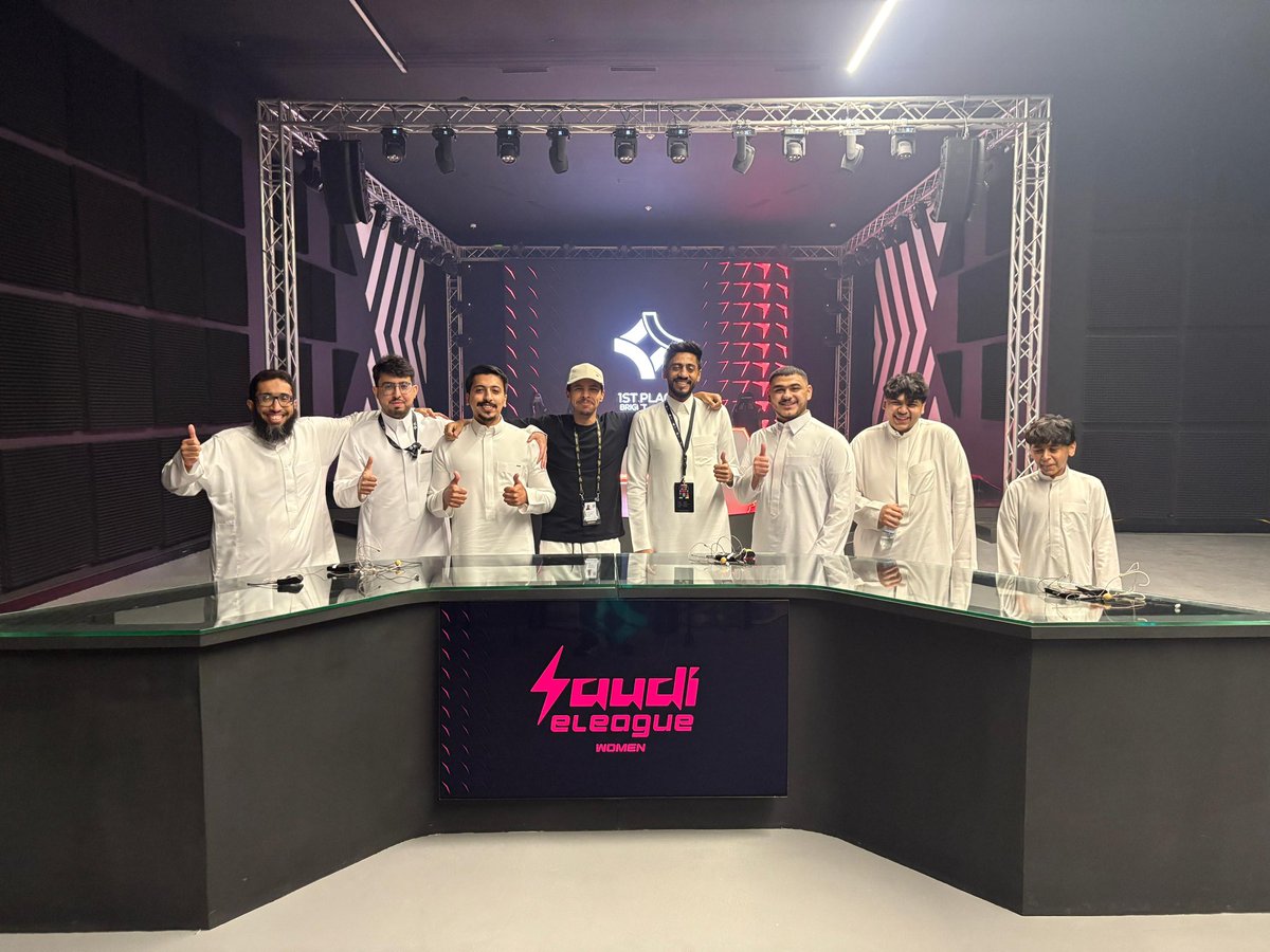 انتهى الميجر الثالث النسائي للعبة EA FC، بطولة بمستوى فني عالٍ على مستوى اللاعبات.
شكرًا للاتحاد السعودي للرياضات الإلكترونية على التنظيم المميز والدعم الدائم <a href="/SaudieLeague/">الدوري السعودي للرياضات الإلكترونية</a> 
مبروك ل ريفا <a href="/iRu9_/">Reva</a> وهارد لك لجميع المميزات على الأداء المشرف.
وشكر خاص لزملائي في طاقم العمل، وفريق