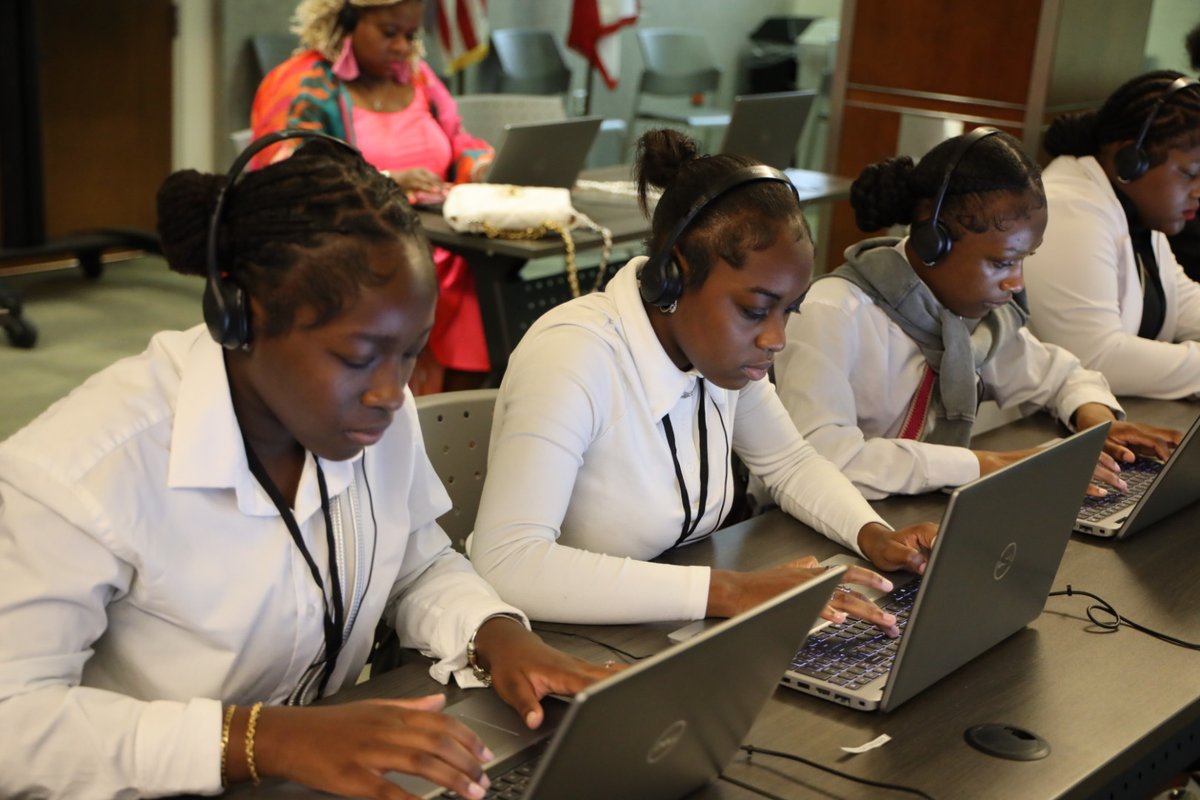 OUC_DC's tweet image. MBSYEP participant had the opportunity to hear from OUC team members from a number of divisions - 911 and 311 Operations, I.T., Wellness, and more - about their careers. They ended their day with a mock CritiCall exam to test their decision making, typing, and mapping skills.
