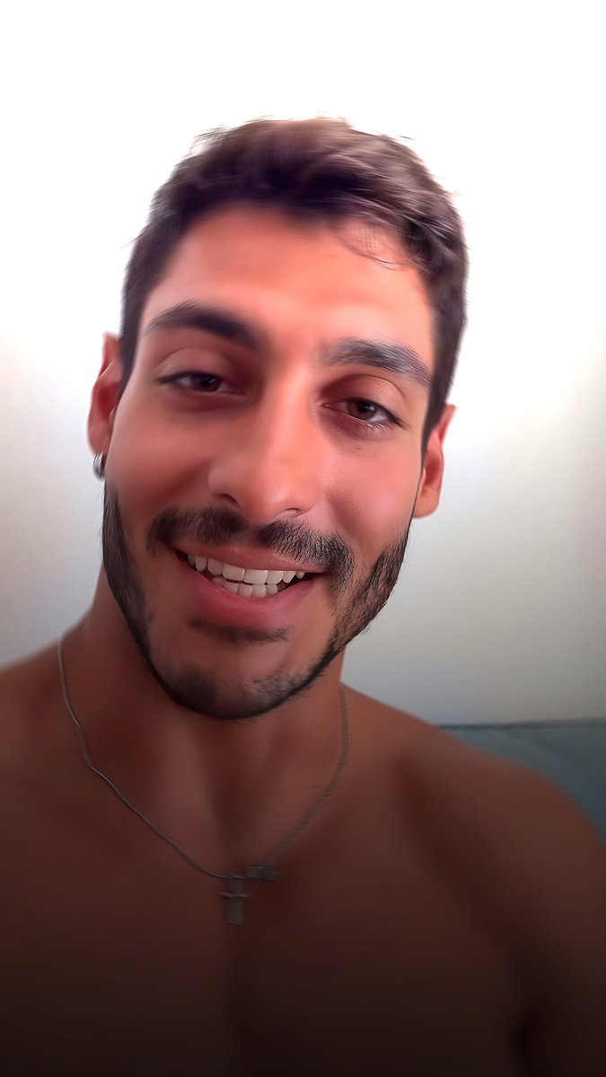 helevierxshine's tweet photo. "Javi, spero davvero che tutti i tuoi sogni si avverino e che tu possa rimanere felice e in salute; te lo meriti proprio!" ✨💗
. 
. 
#helevier #javi7 https://t.co/dkNzkeaSQV