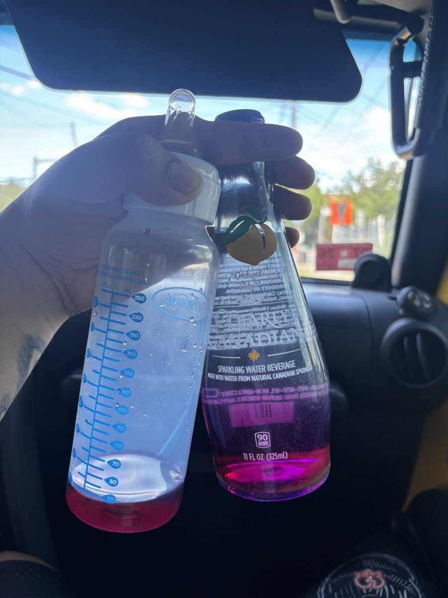 steadyscorinrx's tweet image. Poured a lil Tuss in the pop💛💜 #ghsp