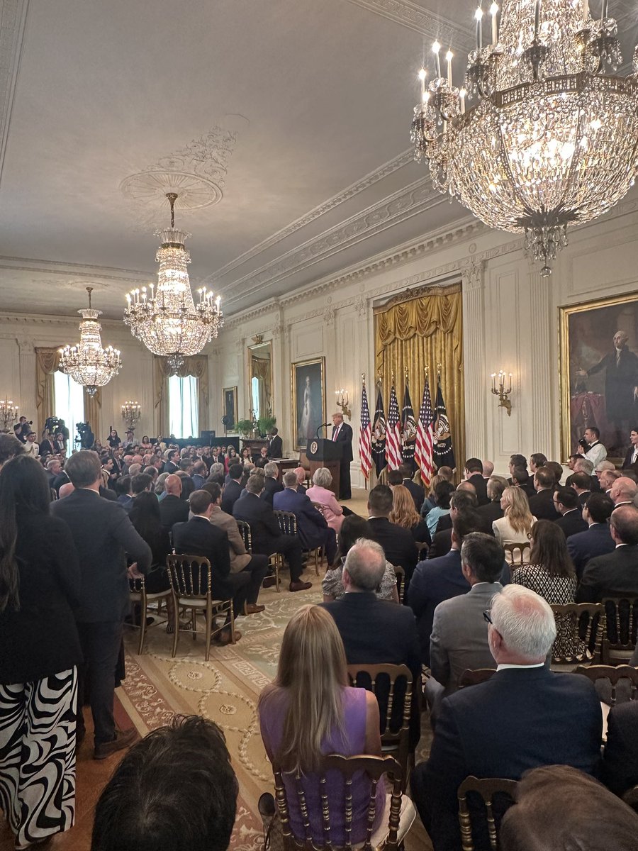 Collin_McCune's tweet image. Just left the White House after the GENIUS Act signing ceremony.
Stablecoins are bringing faster payments, safer dollars, more access, and less friction. Now we have a legal framework.
Many people to thank. Historic day. Now it’s time to get the CLARITY Act done.
