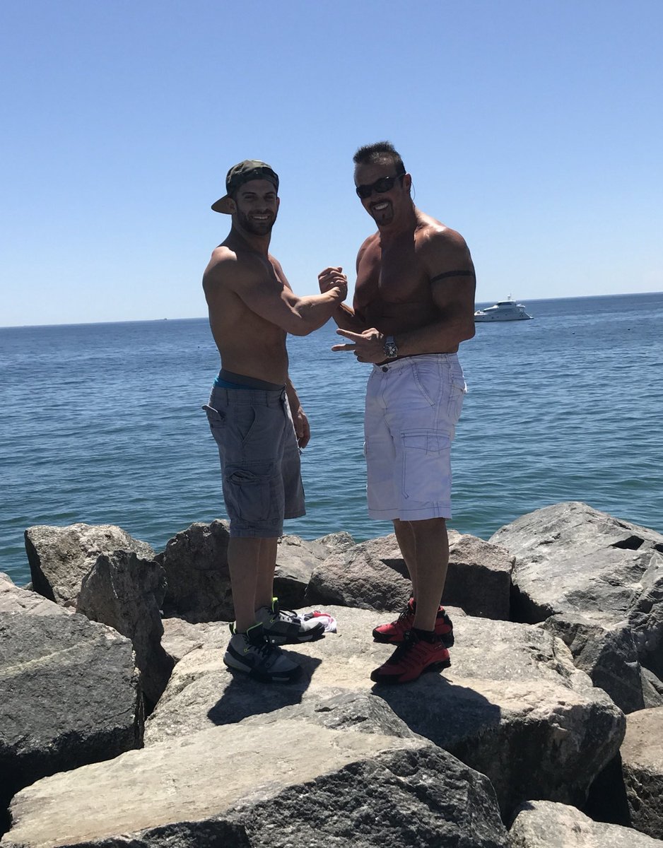 MrStoneWWE's tweet image. A true legend is @Marcbuffbagwell — one of my all-time favorites growing up who became an even better friend. I’ll never forget the unforgettable fun we had touring Australia together…
Buff’s had his share of tough breaks, no doubt. But you have to give him credit — he’s worked…