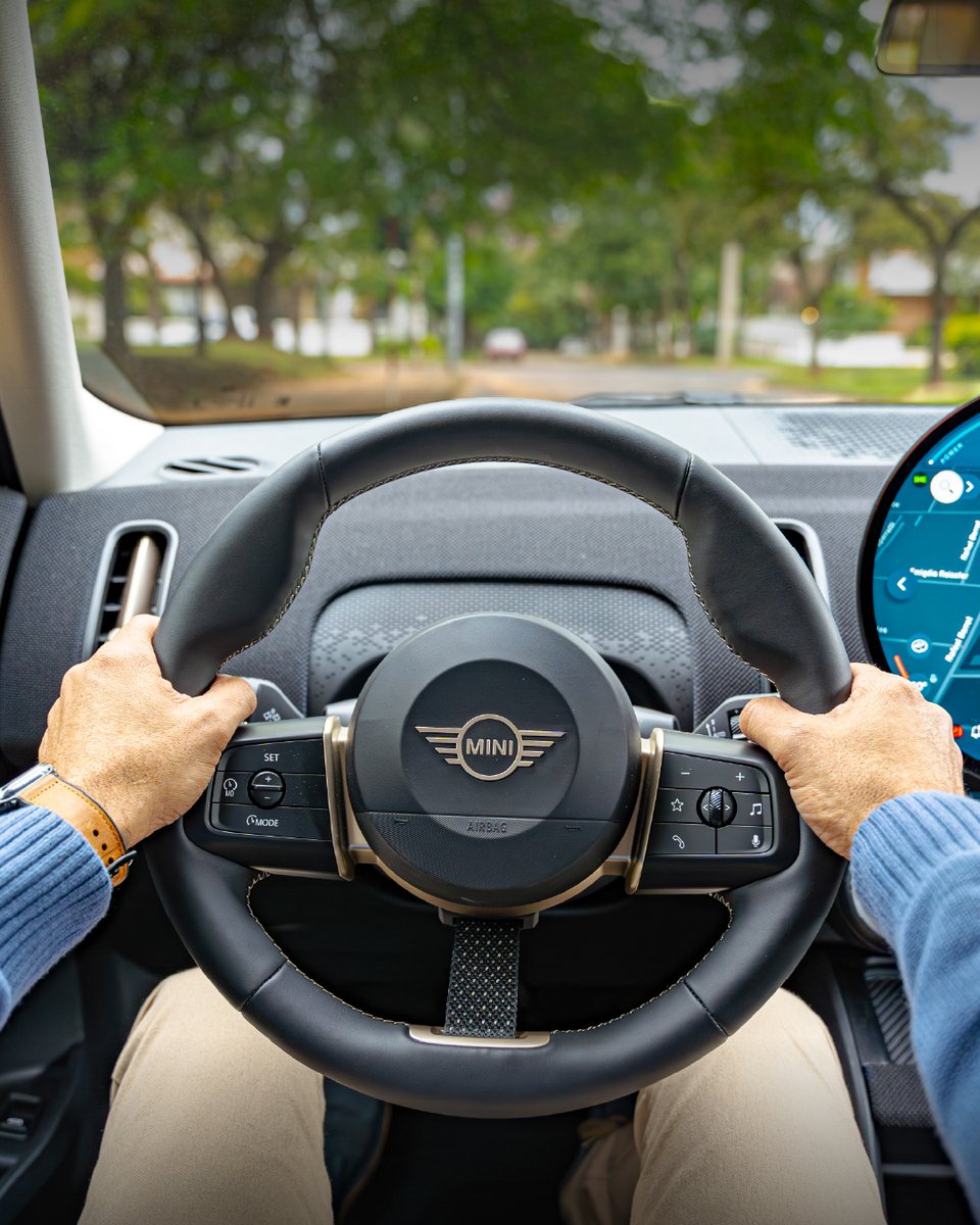 minioficialpy's tweet image. Acá comienzan los mejores viajes 🚗⚡

#MINIParaguay #MINICooperElectrico #MINILATAM