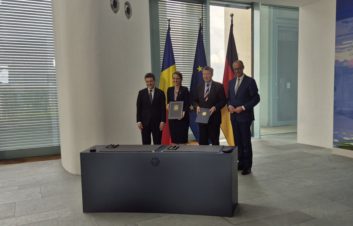 Adriana Stanescu tweet media