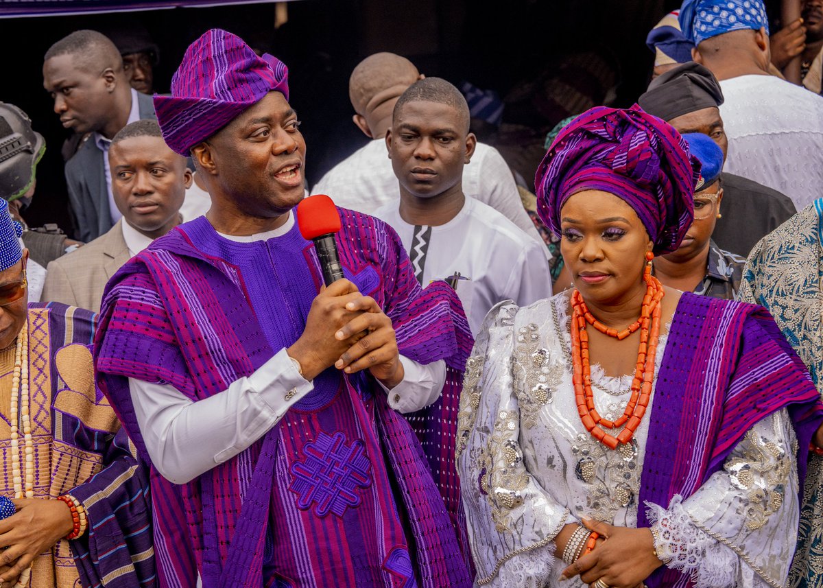 Adebo_ogund's tweet image. What a proud and joyful moment in Akure today as I along with my wife and some Honourable Members of the Oyo State House of Assembly gathered to celebrate our leader and Governor, Engr. Seyi Makinde and his dear wife Her Excellency, Tamunominini Makinde, on their well-deserved…