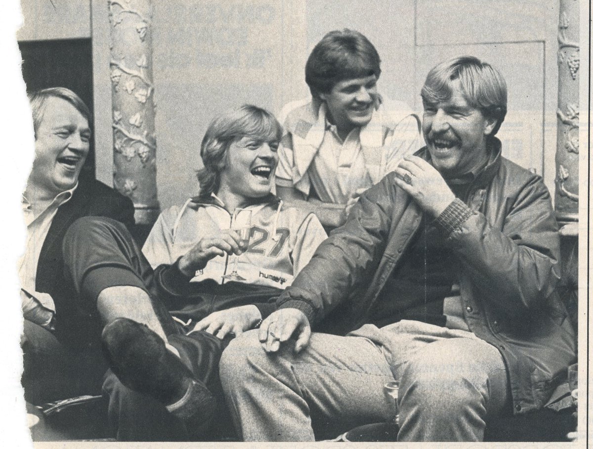 <a href="/aad300/">Aad de Mos</a>