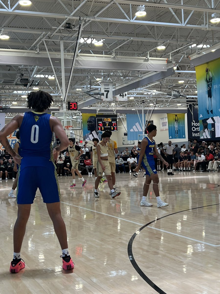 PrepU_Hoops's tweet image. Packed house for @Compton_Magic vs. @wildcatselect 17U
2028 guard Josh Lowery & 2026 5⭐️ Taylen Kinney are putting on a show.
Coaches from Kansas, UCLA, LSU, Villanova, Rutgers, Notre Dame, and more are evaluating this game. #3SSB
@3SSBCircuit @joshlow0 @Taylen_0