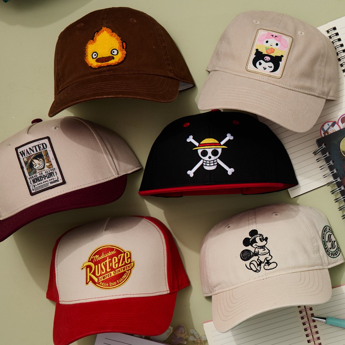 BoxLunchGifts's tweet image. Your summer look isn’t complete without a hat! 🧢 cur.lt/varhtkuuk