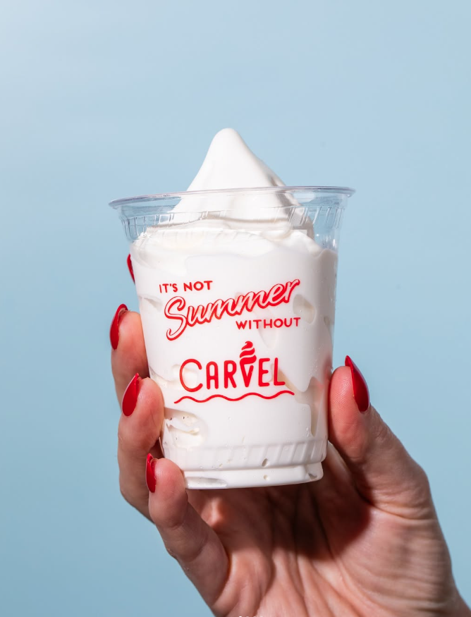 TimesSquareNYC's tweet image. It’s Sundae Funday!🍦Cool down in this summer heat and celebrate National Ice Cream Day in #TimesSquare 😎
🍨Serendipity3
🍨 @CarvelIceCream
🍨 Anita Gelato
🍨 @benandjerrys
🍨 Vanleeuwen Ice Cream
#NYC #NationalIceCreamDay #TimesSquare #IceCream #NYCBusiness
