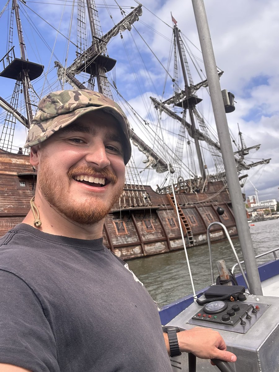 LukeGrinstead's tweet image. Fantastic day 1 of @BristolHarbFest. Managed to get up close with the Spanish Galleon - what a beast! Looking forward to a busy day on the water tomorrow ⚓️⛴️