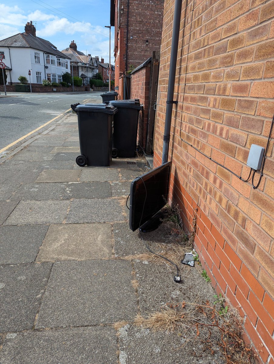 Nice to see the Swinley premium goods tippers are still going strong! 🥲📺 <a href="/Shinpad11/">Mackie 🌹☘️🇪🇺</a> <a href="/davesmallshaw/">Dave Smalls</a>