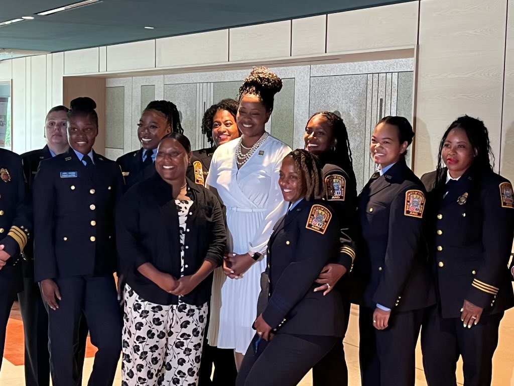 OVSJG_DC's tweet image. Today, Director Porter was the guest speaker for @dcfireems Empowering Women to Lead (EWTL) 2024-2025 cohort commencement ceremony. This program has prepared the participants to embark on their leadership journeys. #womenleaders