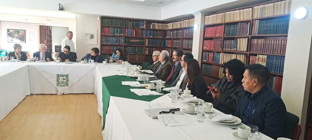 Colmac_Col's tweet image. El 17 de julio, miembros de @Colmac_Col y el Ministerio de Educación Nacional se reunieron para continuar con sus espacios de coordinación entre el @Mineducacion y las Academias de los cuerpos consultivos. colmac.org.co/tercer-espacio…