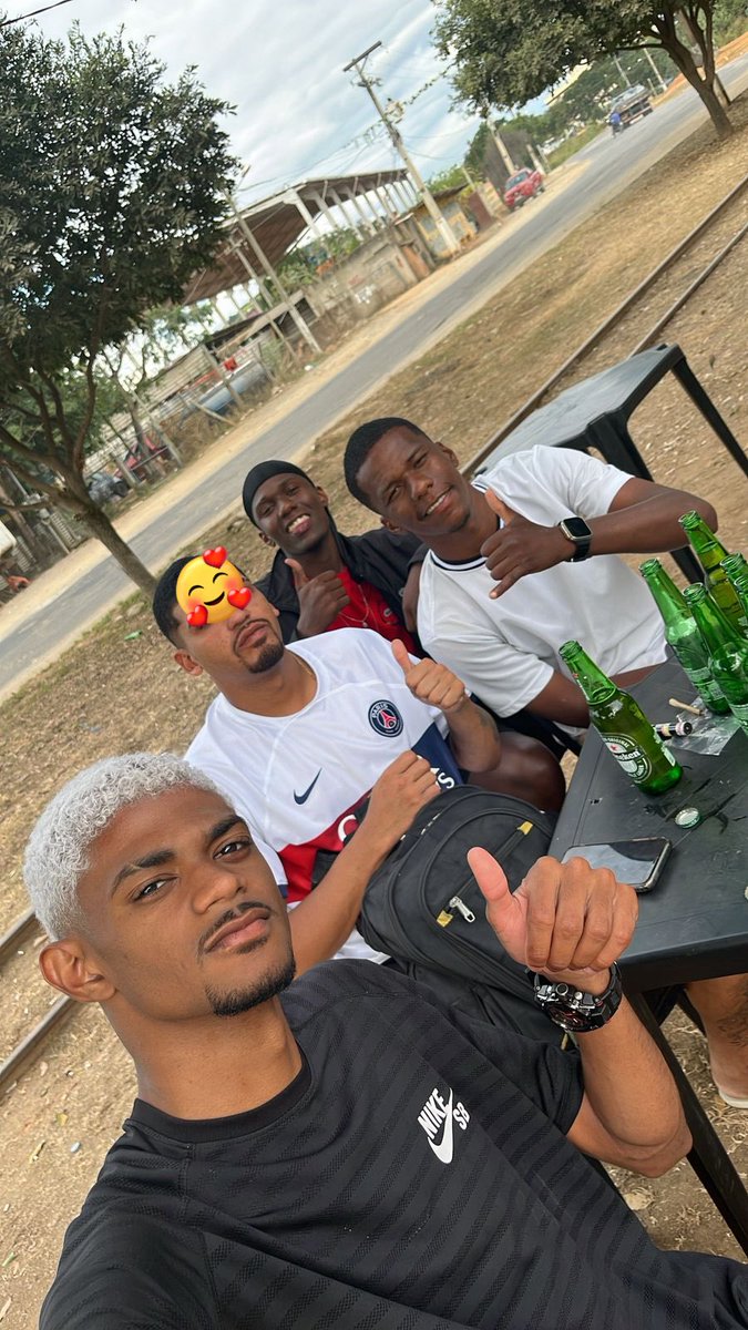 Meus amigos são os mesmo nunca vão mudar 🩸🦾🛤️