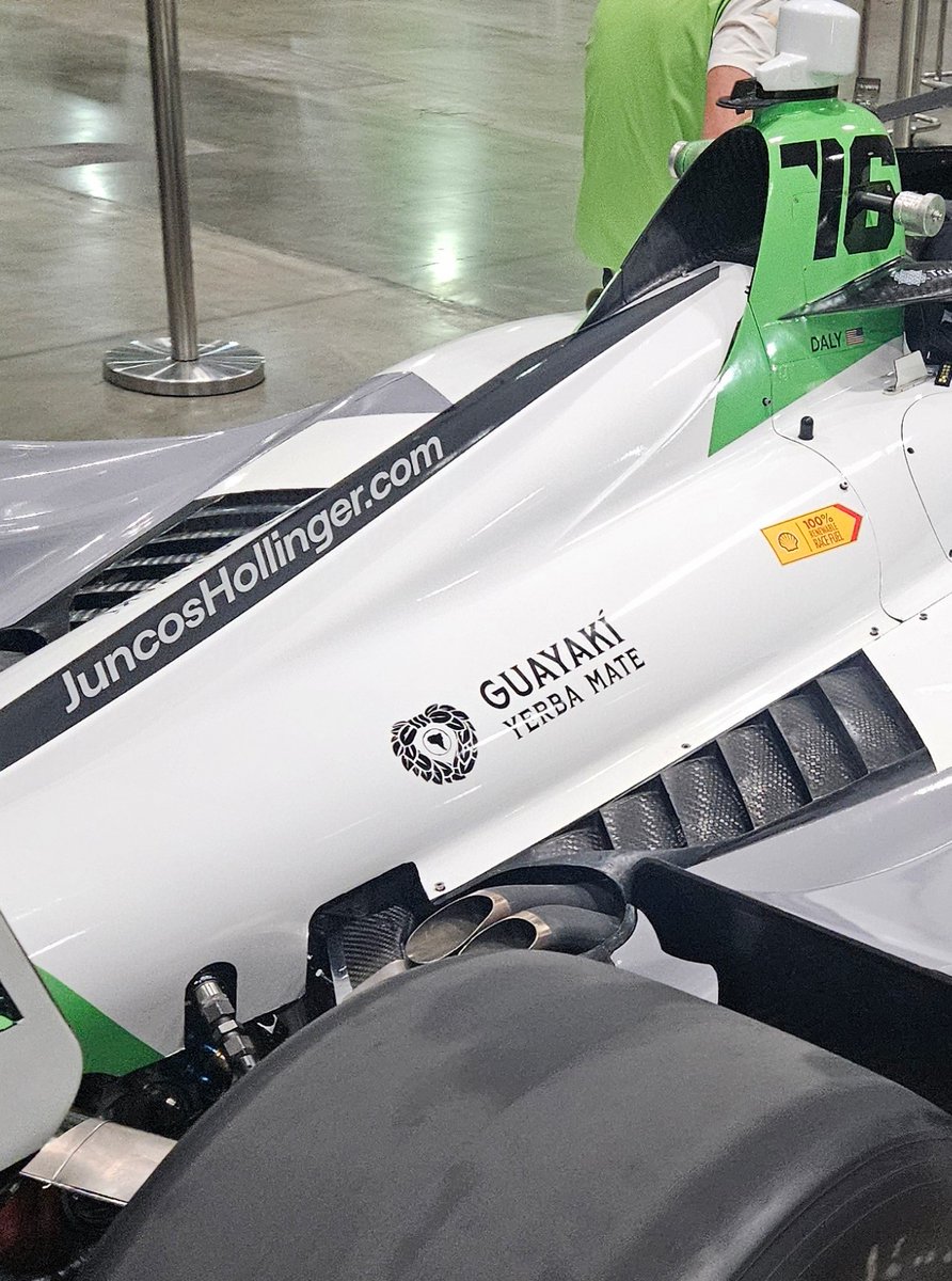 dc_colombo's tweet image. Spied at the @hondaindy: Guayaki Yerba Mate!  Drinking one right now. 😃
@juncoshollinger 
@yerbamadre
#IndyCar    
#IndyTO