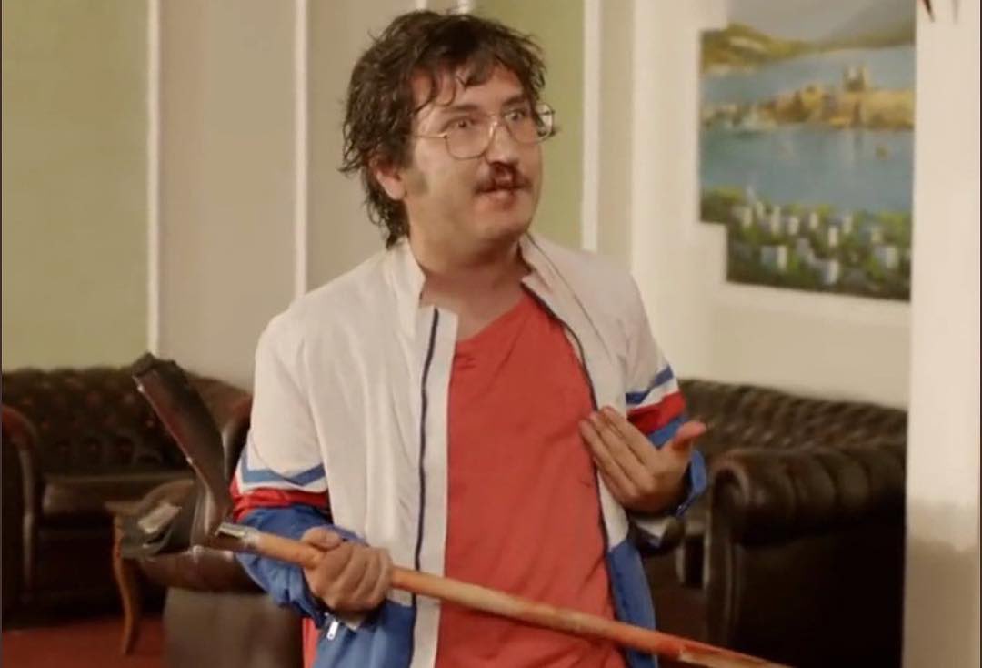 Filmde diyor ya “Lan ben başka yerde mi dayak yedim!” İşçiler bu ülkede enflasyona ezilmesin diye yüksek zam alıyor da memurlar başka bir ülkede mi yaşıyor?! #isciyevarmemurayok #akademikzam