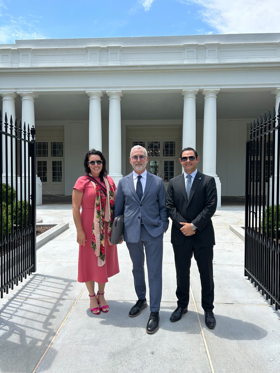 s_alderoty's tweet image. Honored to be at the White House for the signing ceremony of the GENIUS Act into law! As promised, this is the most crypto-forward Administration we’ve ever seen.