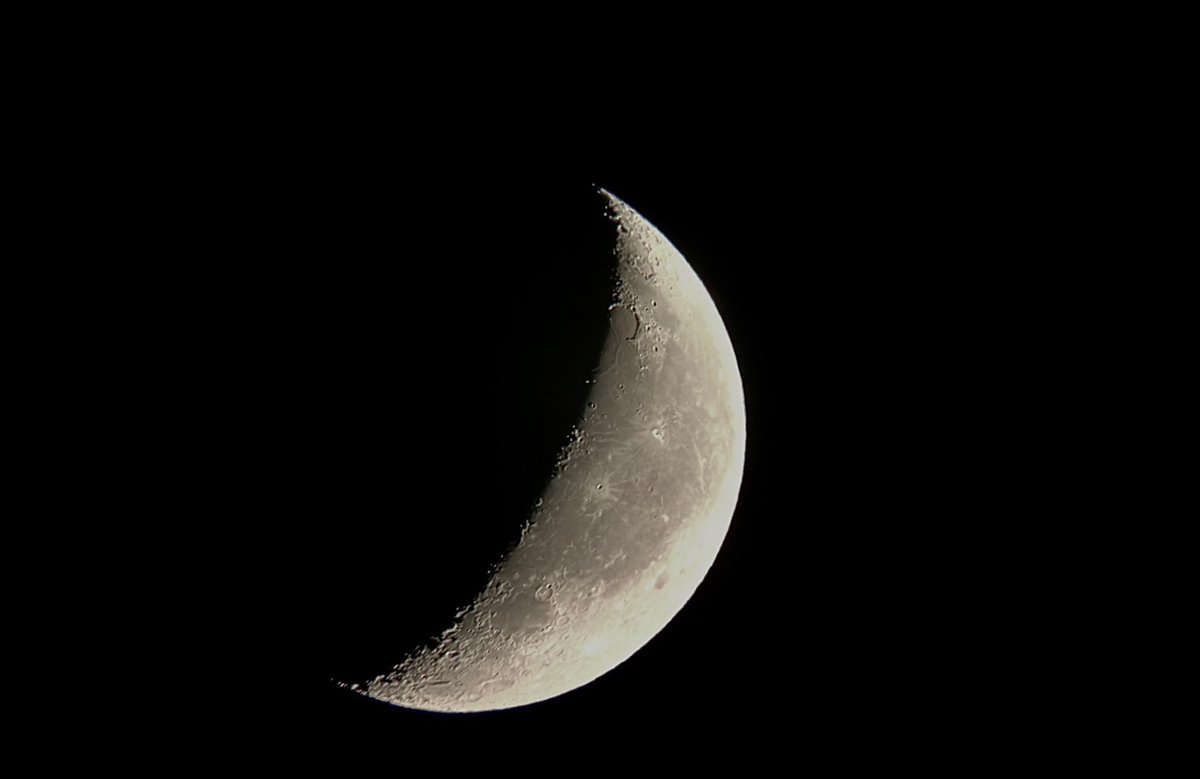 hajaralls's tweet image. same moon, different worlds
