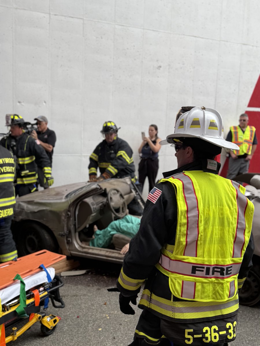 SBM_EVP's tweet image. This week, @StonyBrookU’s Enterprise Risk Management team & the School of Health Professions led an emergency simulation for high school students in the Pre-College Summer Program. Hands-on moments like these spark curiosity & build confidence for future #HealthcareHeroes!