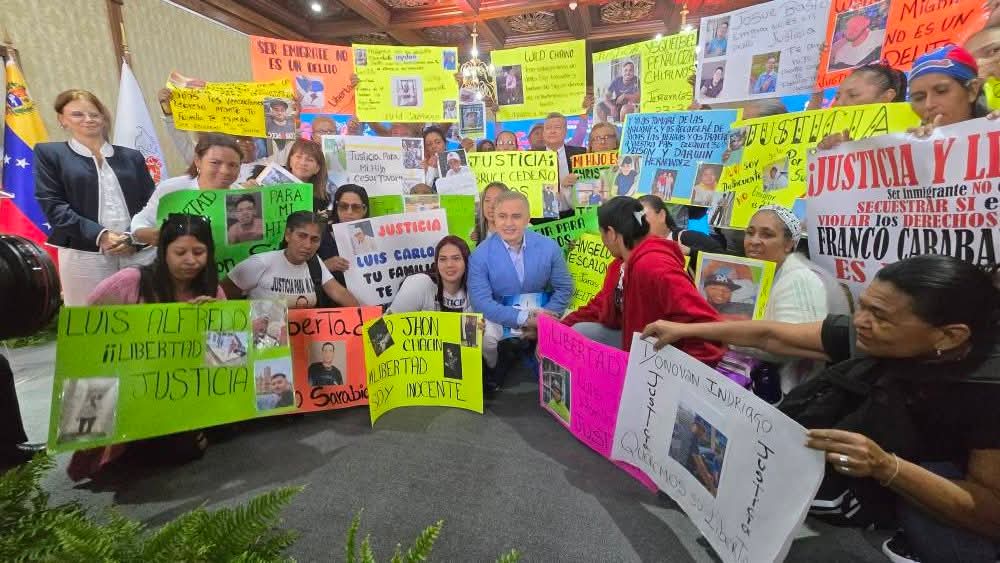 Me sumo a las muestras de alegría de los familiares de los 252 Venezolanos que han recuperado su libertad en El Salvador. Siempre supimos que eran inocentes, por eso acompañamos su lucha, en cada momento y en todo lugar.