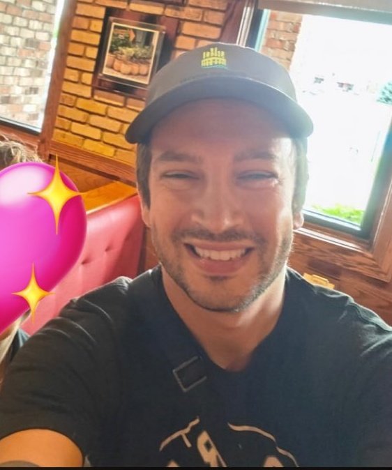 paladinstrait's tweet image. I LOVE HIS SMILE SO MUCH MY CHEST HURTS
