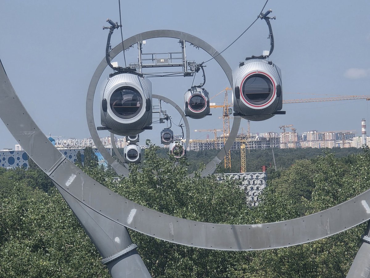 AKantemirov's tweet image. "to infinity and beyond" Soviet style!!! :)
Had an amazing day today at the exhibition place! Just wish I could take that jetcar for a ride!!