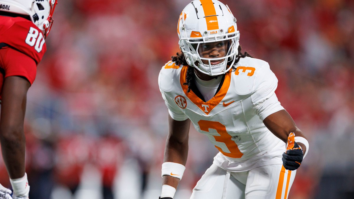 ryleerobinsontv's tweet image. Three #Vols have been named to the Preseason All-SEC teams voted on by the media.
1st Team- DB Jermod McCoy
3rd Team- LB Arion Carter & DB Boo Carter
Tennessee was picked to finish 9th in the season according to the polls.