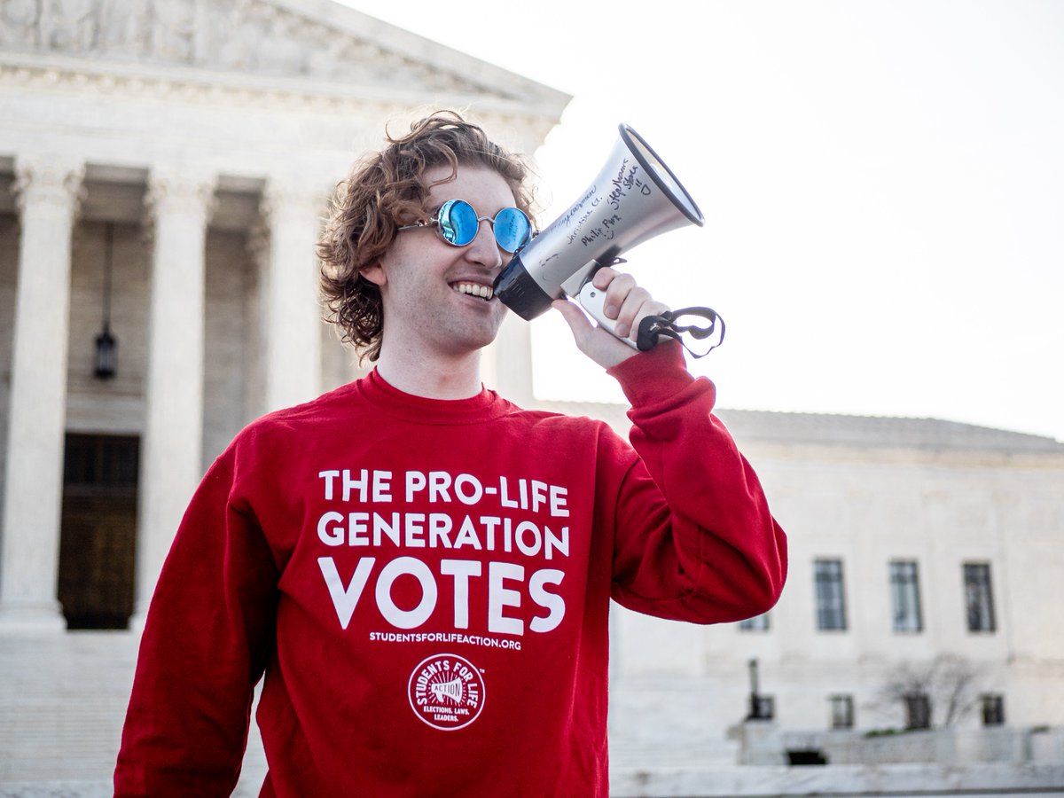 StudentsforLife's tweet image. Real men defend Life.