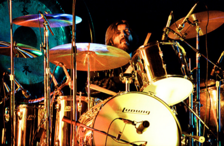 SusanMcEntyre1's tweet photo. John Bonham 💐- Led Zeppelin Live Knebworth Park - UK /1979 .Courtesy LoRes . #drummer #HardRock #HeavyMetal #bluesrock #folkrock #ledzepp https://t.co/cRe38h0IdD