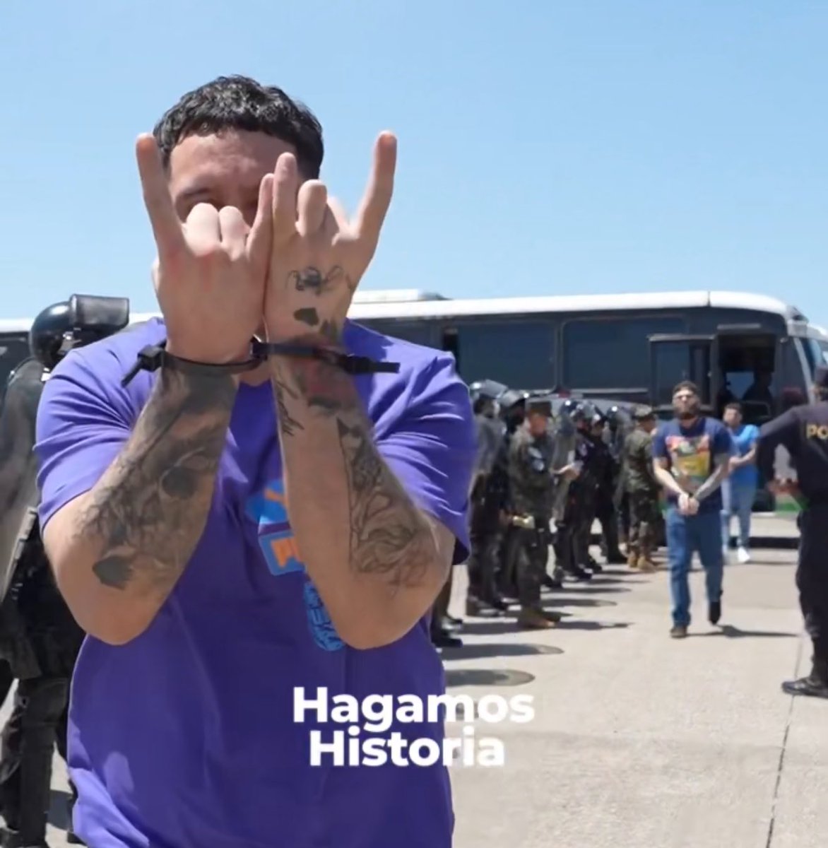 El opositor Carlos Araujo ya salió a defender a los “Inocentes” .🤦🏻‍♂️