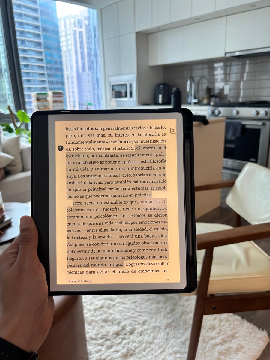 Jmfariasu's tweet image. William B. Irvine define el estoicismo no como una doctrina rígida ni como una filosofía sombría, sino como una herramienta práctica para alcanzar una vida serena y plena.
En 'El arte de la buena vida', explica que originalmente se acercó a esta filosofía con escepticismo,…
