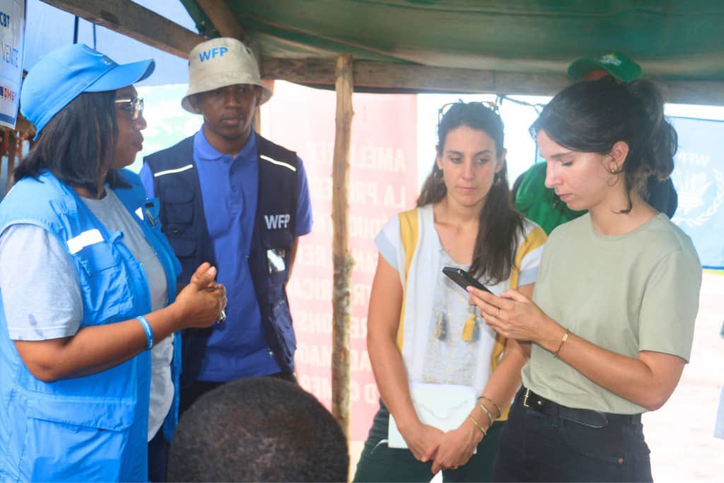 Saoudine08's tweet image. Merci à l’Ambassade de 🇫🇷 pour cette mission de terrain enrichissante. Échanges avec le HCR, visite du site de réfugiés de Timangolo.
Les projets d’autonomisation visités illustrent l’impact du travail conjoint. Continuons à œuvrer ensemble pour des solutions durables. #UNHCR