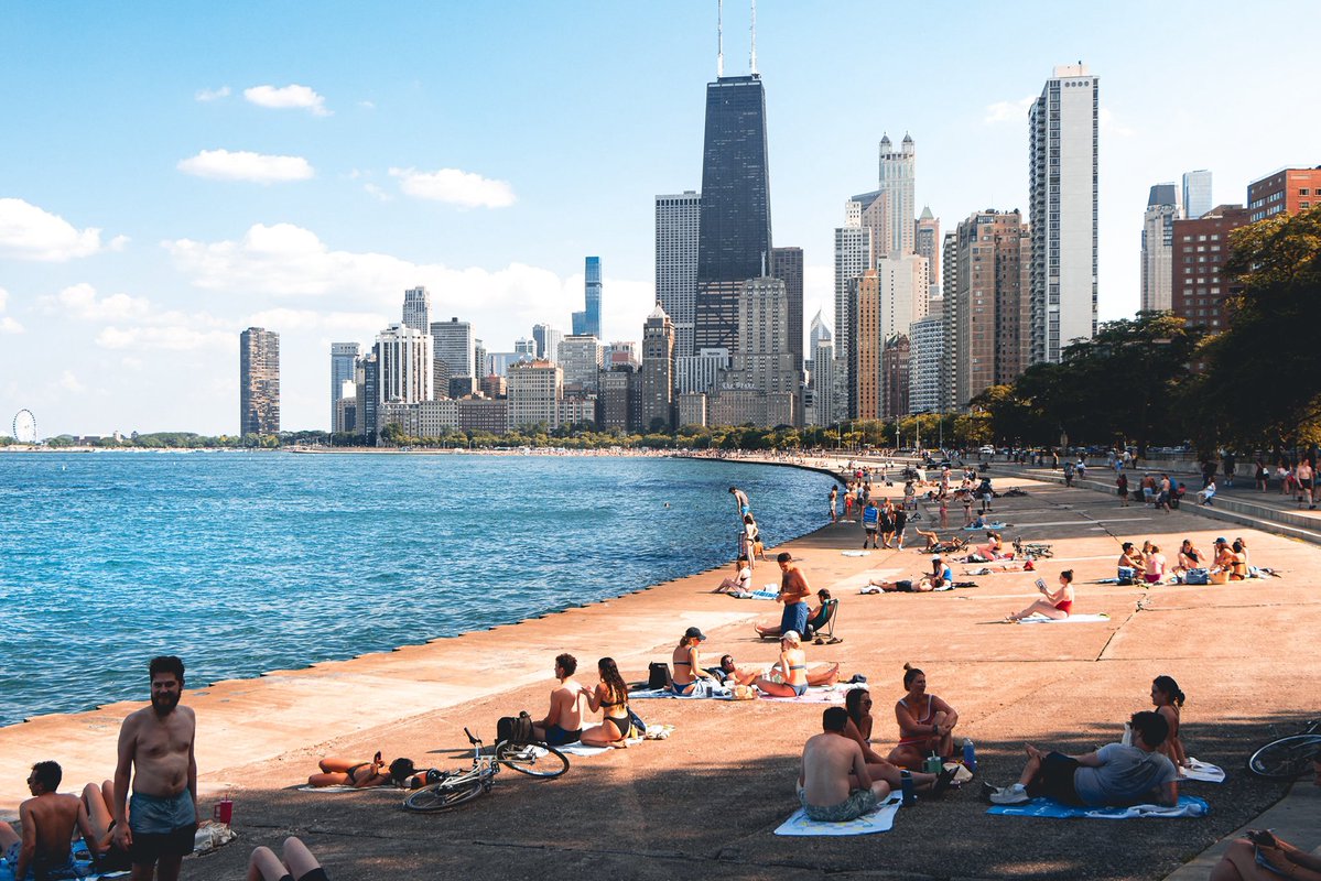 TheJvandy's tweet image. Concrete Beach? Sand Beach? Who Cares, Let’s Swim.
Chicago, Illinois