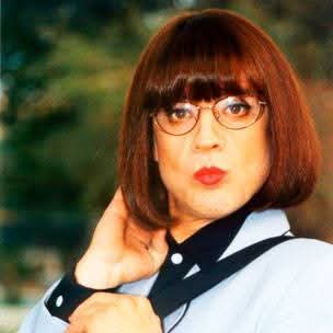 b1mbo's tweet image. Oye pero como nadie se daba cuenta que la Sister Hong era hombre si es igual a la Ángela Smith de Tic Tac