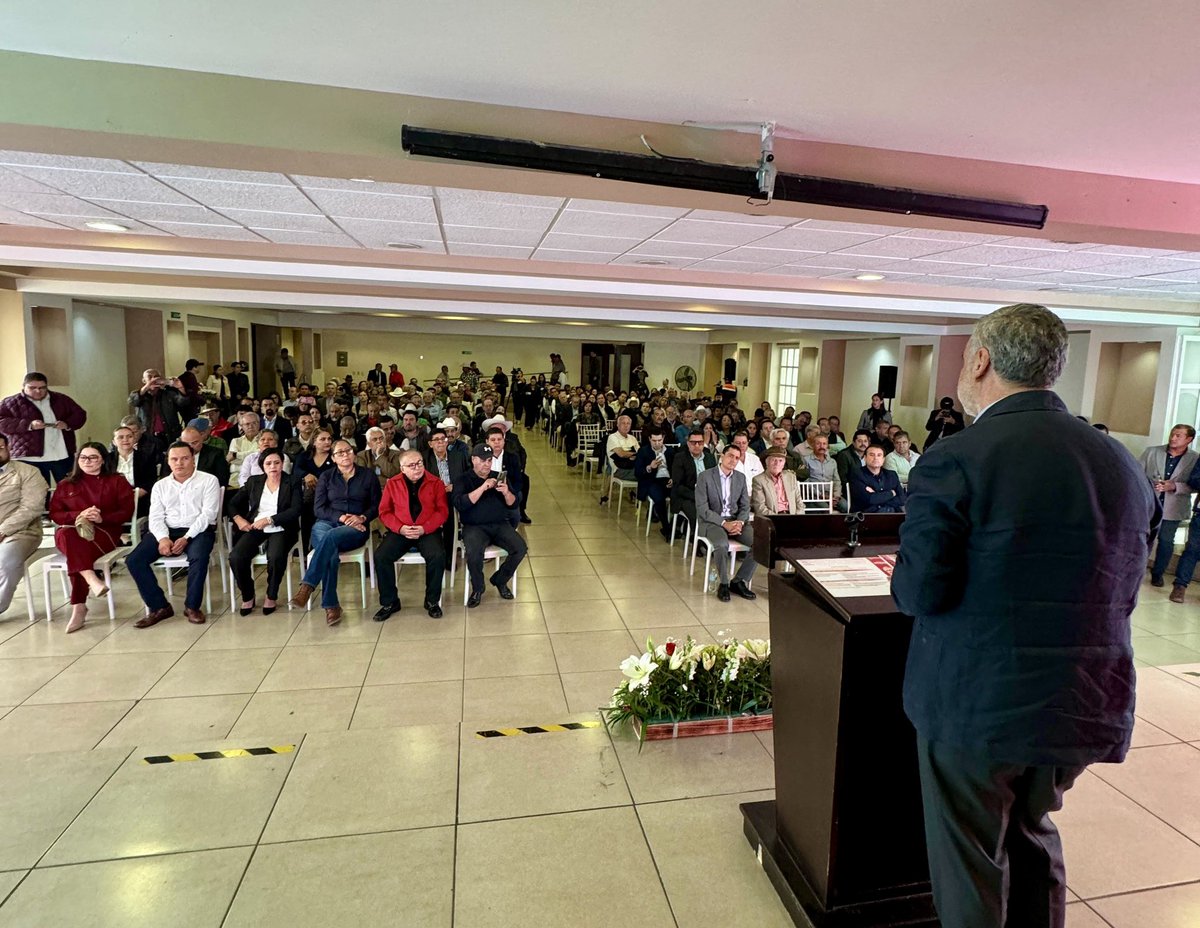 aramirezcuellar's tweet image. Iniciamos en la ciudad de Zacatecas la presentación de nuestro Primer Informe con una asistencia plural, refrendando el compromiso de construir el segundo piso de la transformación y garantizar el éxito de los programas de vivienda y el derecho al agua.