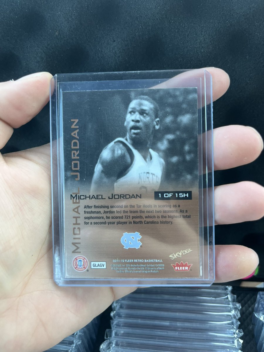 sportscardsig's tweet image. Psa 9 and bgs 9 did $790
$550 here great sub candidate (SGC was my original plan)
RTs appreciated !