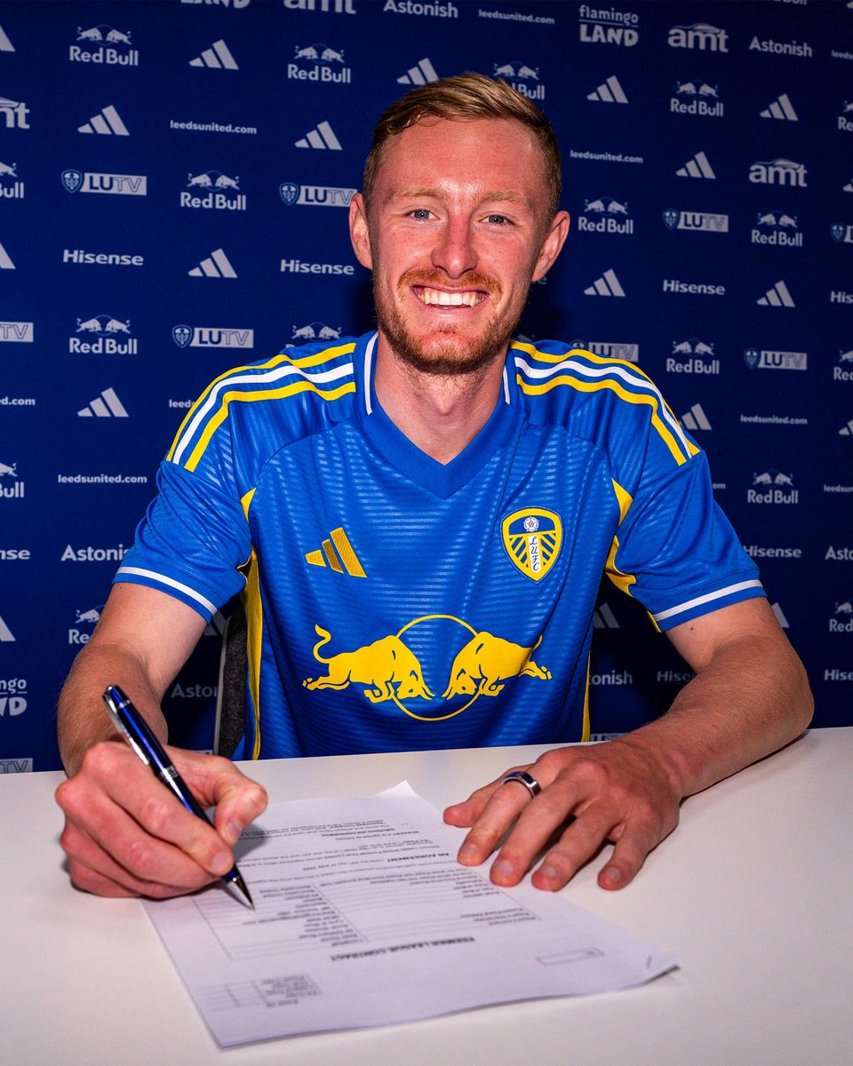 seanlongstaff97's tweet image. A new start and a fresh challenge. Buzzing to have signed for this massive club.
The hard work begins. MOT. 馃數馃煛鈿笍