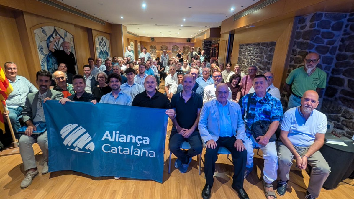 Aliança Catalana Barcelona (@barcelona_acat) on Twitter photo Èxit total de la Junta Comarcal del Barcelonès! 💪
Els grans projectes els fan les persones i cada dia en som més!
Imparables a #Barcelona !
#SalvemBarcelona amb
<a href="/Barcelona_ACat/">Aliança Catalana Barcelona</a> 💙 Èxit total de la Junta Comarcal del Barcelonès! 💪
Els grans projectes els fan les persones i cada dia en som més!
Imparables a #Barcelona !
#SalvemBarcelona amb
<a href="/Barcelona_ACat/">Aliança Catalana Barcelona</a> 💙