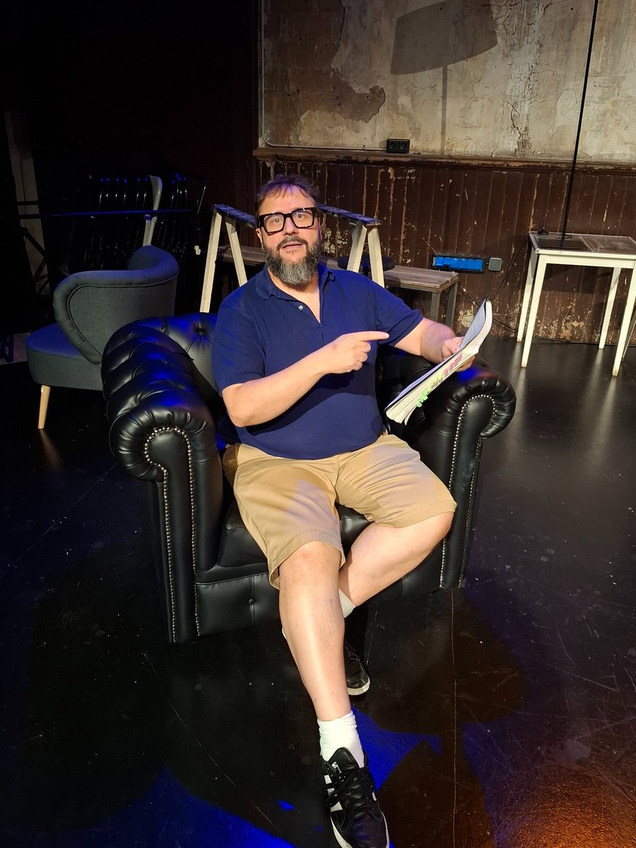 Marta Fernández (@martafdezjurjo) on Twitter photo Tercera sessió de lectures dramatitzades a la <a href="/salabeckett/">Sala Beckett</a> emmarcades en l'Obrador d'Estiu. Posada en escena dels textos dels dramaturgs Helena Tornero, <a href="/martabuchaca/">marta buchaca</a>, <a href="/martigau/">Marc Artigau</a> i Josep Maria Benet i Jornet, del recull Entreacte(s) <a href="/Comanegra/">Editorial Comanegra</a> i <a href="/institutteatre/">Institut del Teatre</a>. Dir. <a href="/marcrosich/">marc rosich</a> Tercera sessió de lectures dramatitzades a la <a href="/salabeckett/">Sala Beckett</a> emmarcades en l'Obrador d'Estiu. Posada en escena dels textos dels dramaturgs Helena Tornero, <a href="/martabuchaca/">marta buchaca</a>, <a href="/martigau/">Marc Artigau</a> i Josep Maria Benet i Jornet, del recull Entreacte(s) <a href="/Comanegra/">Editorial Comanegra</a> i <a href="/institutteatre/">Institut del Teatre</a>. Dir. <a href="/marcrosich/">marc rosich</a>