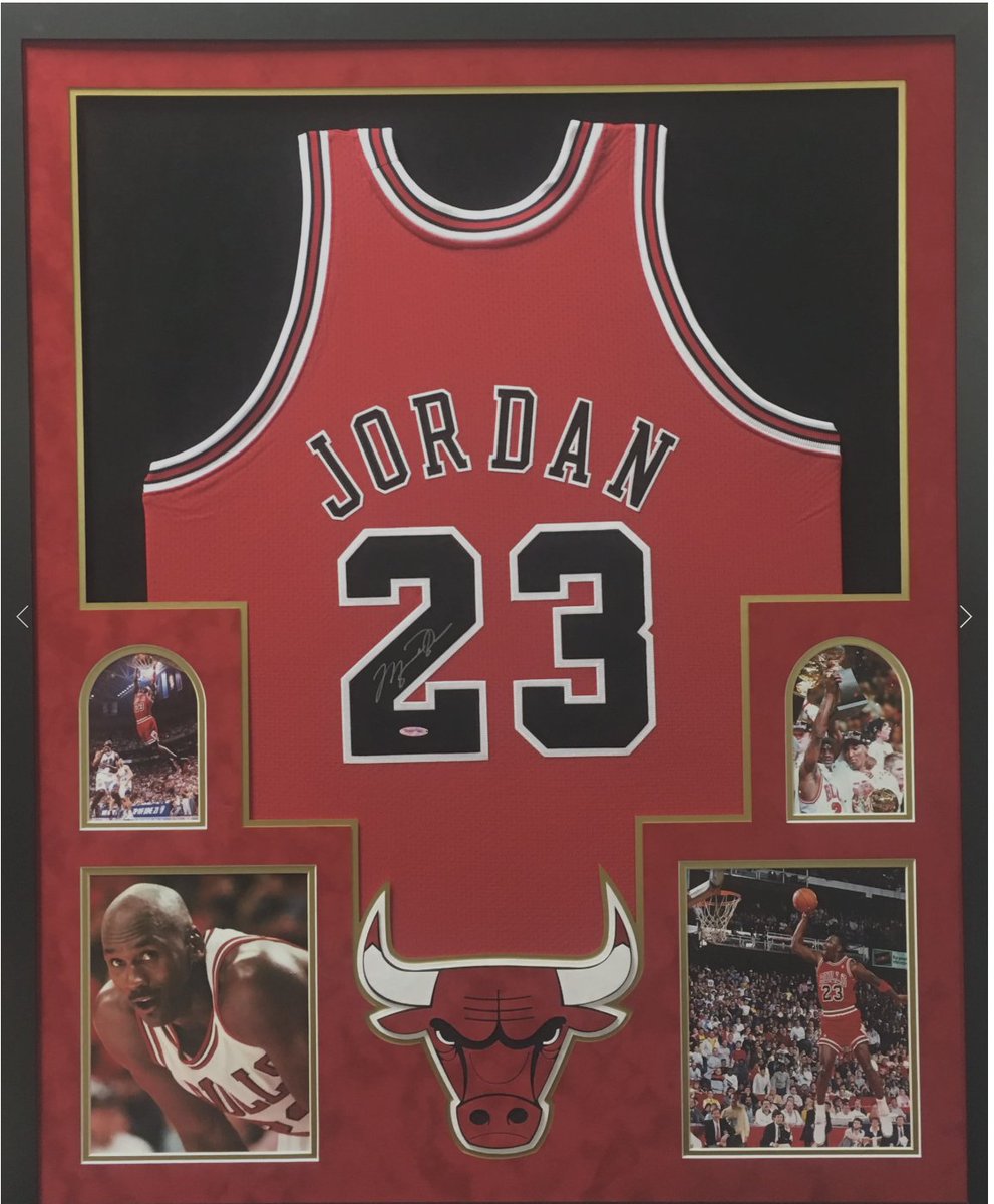 SCDmagazine's tweet image. A massive fraud and forgery bust this week could flood the market with fake sports memorabilia. Dealers are warning collectors to beware.
sportscollectorsdigest.com/massive-forger…