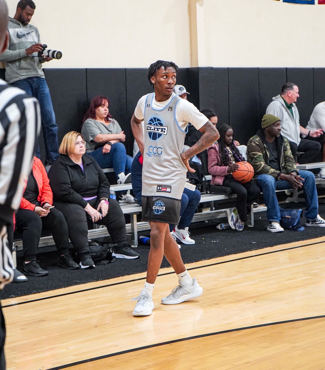 CT_Elite_BBall's tweet image. In a wire to wire loss 61-58 to a very talented and coached Valente Rocks HGSL. 

J. Nash- 17pts @joelnash_ 
S. Clachko- 16pts @SClachko 
A. Kearney- 10pts @neajdaballer 
F. Toure- 6pts &amp;amp; 2blks @FadelMamanToure 
L. Pivovar- 5pts @1ucaspivovar 
B. White- 2pts @brandonwhite21_