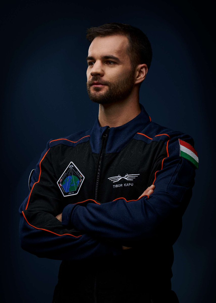 ASE_Astronauts's tweet image. ASE welcomes our new member: Tibor Kapu! 🎉
Tibor first flew in space in June 2025 aboard #Ax4. He's the 636th orbital flier in the Registry of Space Travelers.
Welcome aboard!
Pic: @Axiom_Space, creativecommons.org/licenses/by-nc…