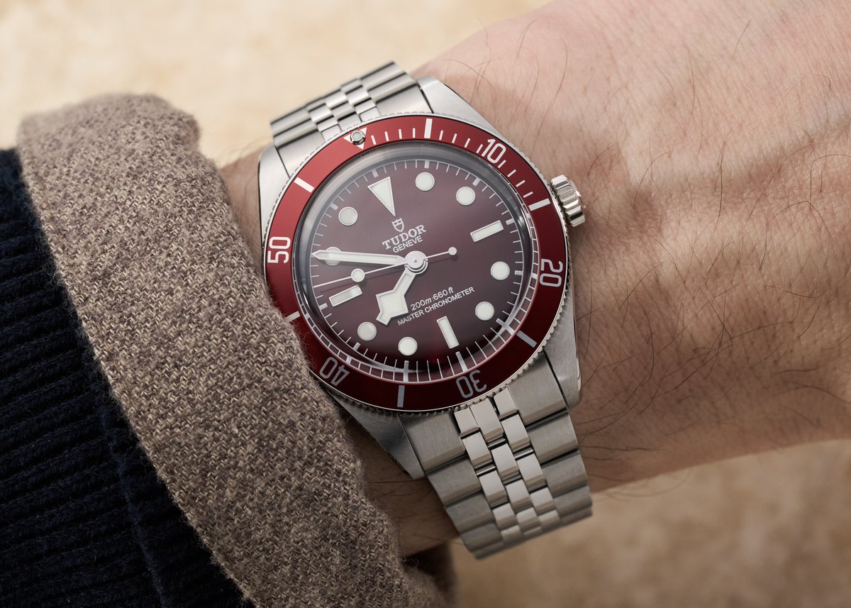 baldassarreted's tweet image. In our latest article, we're putting two giants of the Swiss watch world head-to-head, breaking down the age-old enthusiast debate of Tudor vs. Rolex. Read it now at the link below!
teddybaldassarre.com/blogs/watches/…
#Tudor #TudorWatches #Rolex #RolexWatches #SwissWatches #WatchCommunity…