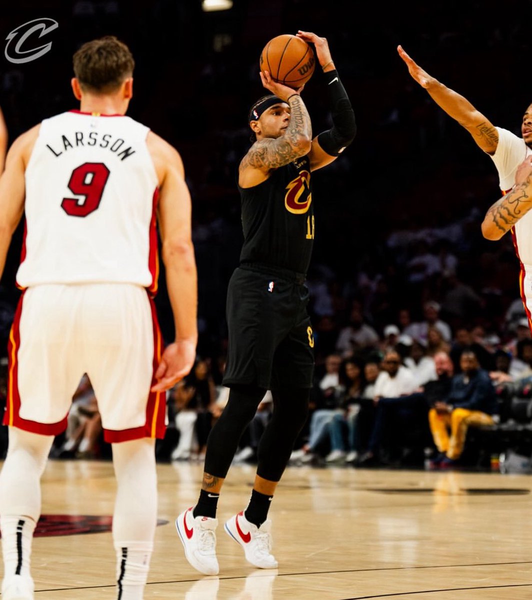 MikeAScotto's tweet image. Real Madrid is finalizing a deal with Chuma Okeke, sources told @hoopshype. Okeke, who drew several EuroLeague offers, was the 16th pick of the 2019 NBA Draft. The 26-year-old has averaged 6.3 points and 3.8 rebounds in five NBA seasons. He finished last season with the Cavaliers