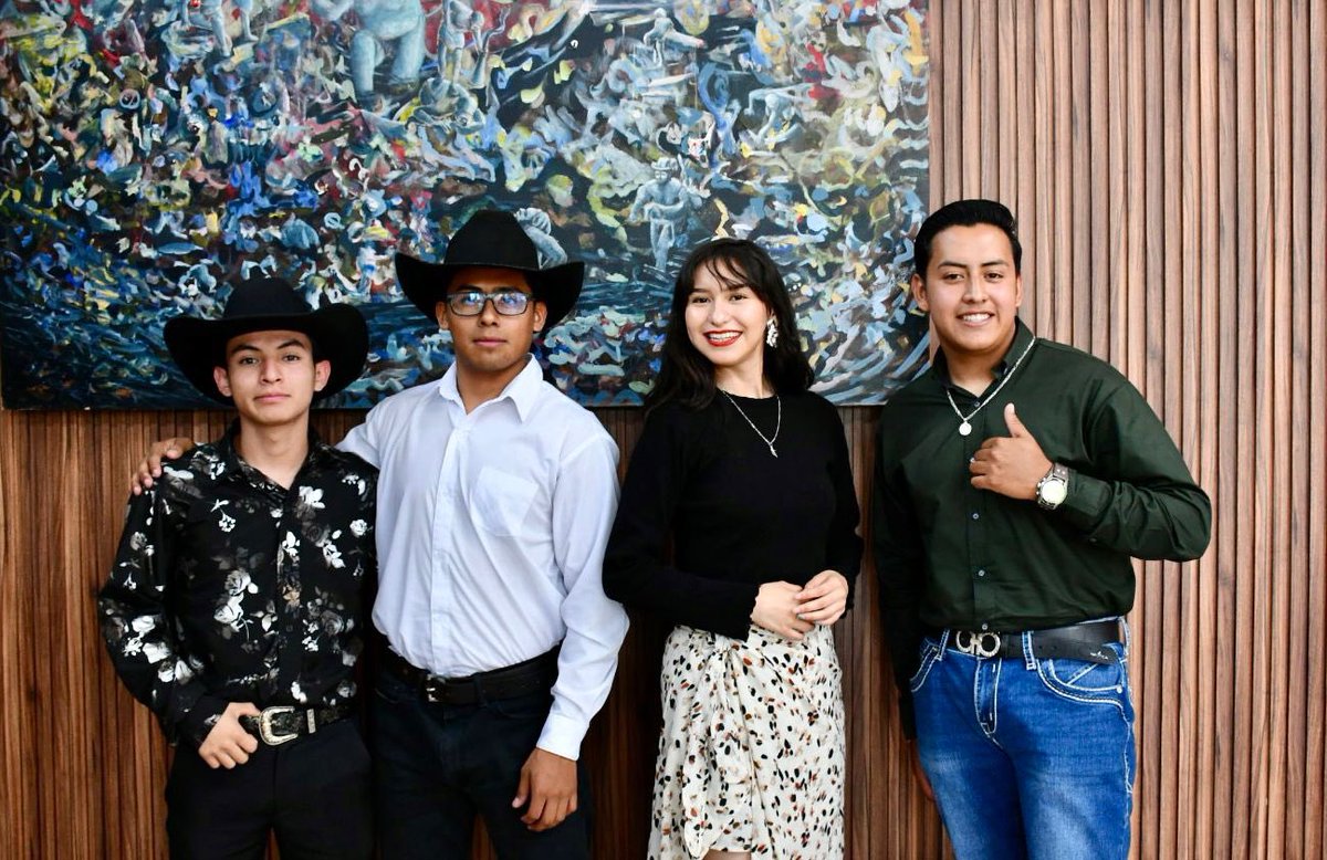 uthuejotzingo's tweet image. 🎤✨ Con gran éxito se realizó el Concurso de Canto en la UTH

Estudiantes demostraron su talento y entusiasmo en un ambiente lleno de alegría y compañerismo…

facebook.com/share/p/174mdg…

#PensarEnGrande
#PorAmorAPuebla