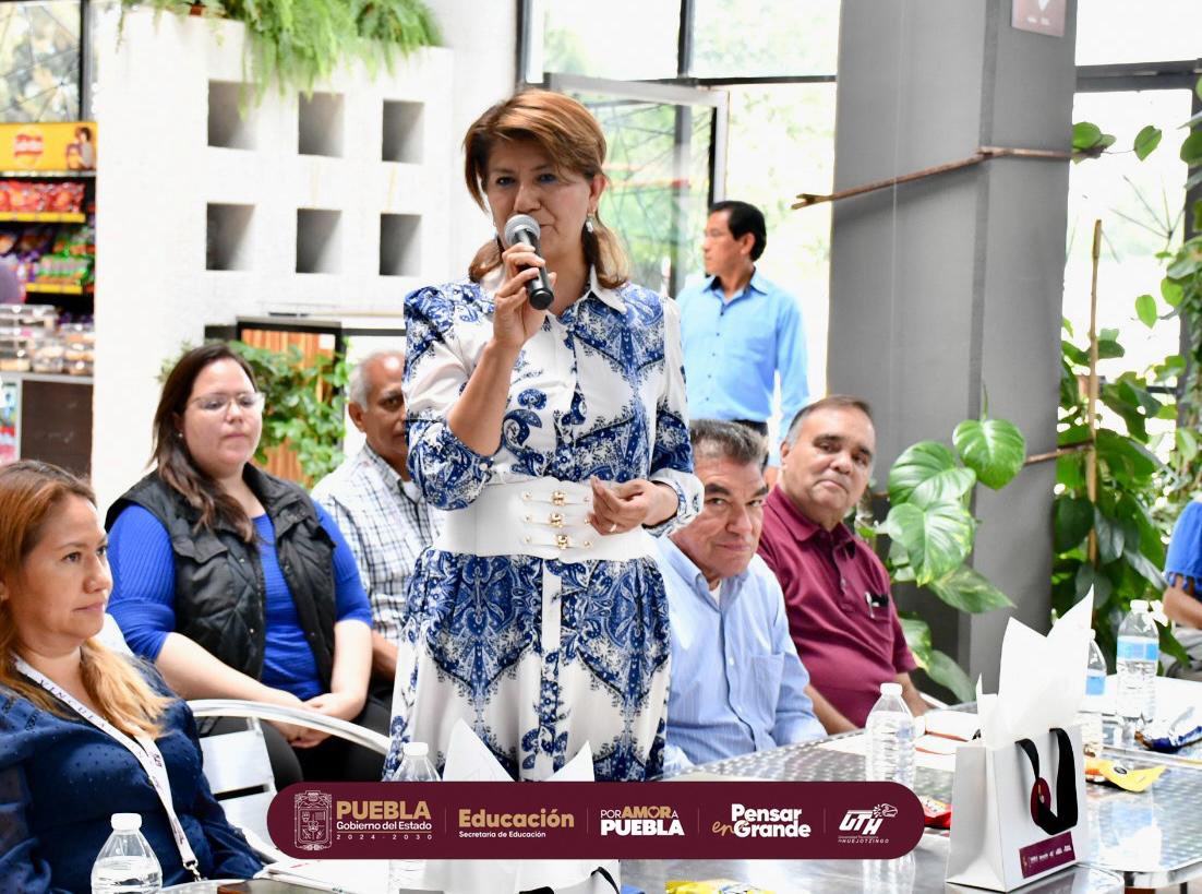 uthuejotzingo's tweet image. 🎤✨ Con gran éxito se realizó el Concurso de Canto en la UTH

Estudiantes demostraron su talento y entusiasmo en un ambiente lleno de alegría y compañerismo…

facebook.com/share/p/174mdg…

#PensarEnGrande
#PorAmorAPuebla