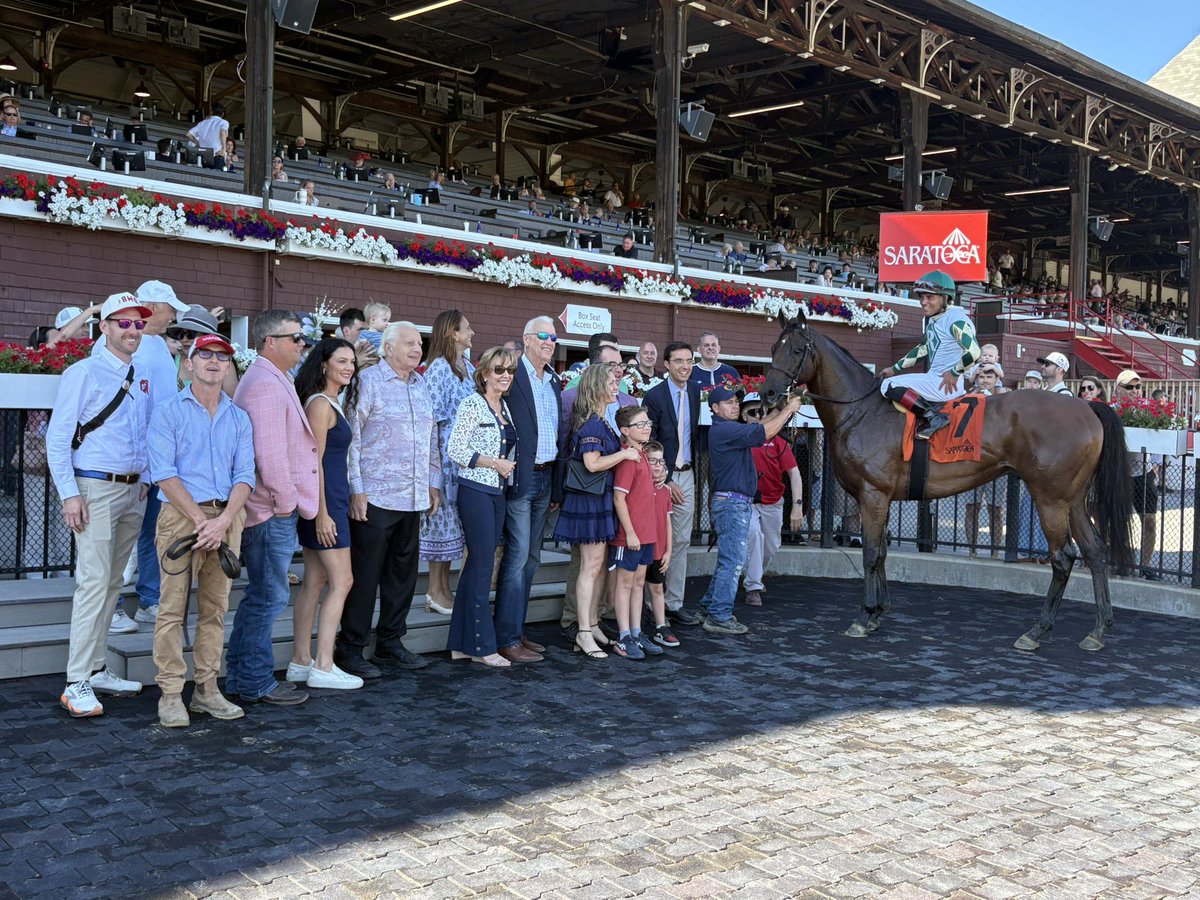 clementstable's tweet image. BIG EVEREST goes gate to wire at Saratoga! Terrific job by @J_RosarioJockey on this very cool 7 year old, who is so consistent. Congratulations @ReevesThorobred @pattiannreeves @RocSteven and William Branch!