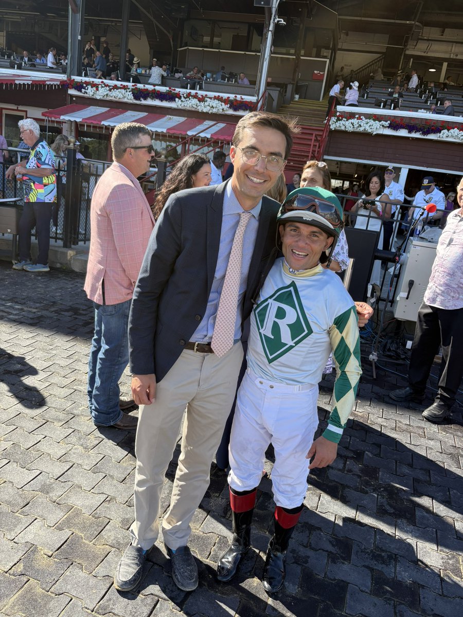 clementstable's tweet image. BIG EVEREST goes gate to wire at Saratoga! Terrific job by @J_RosarioJockey on this very cool 7 year old, who is so consistent. Congratulations @ReevesThorobred @pattiannreeves @RocSteven and William Branch!