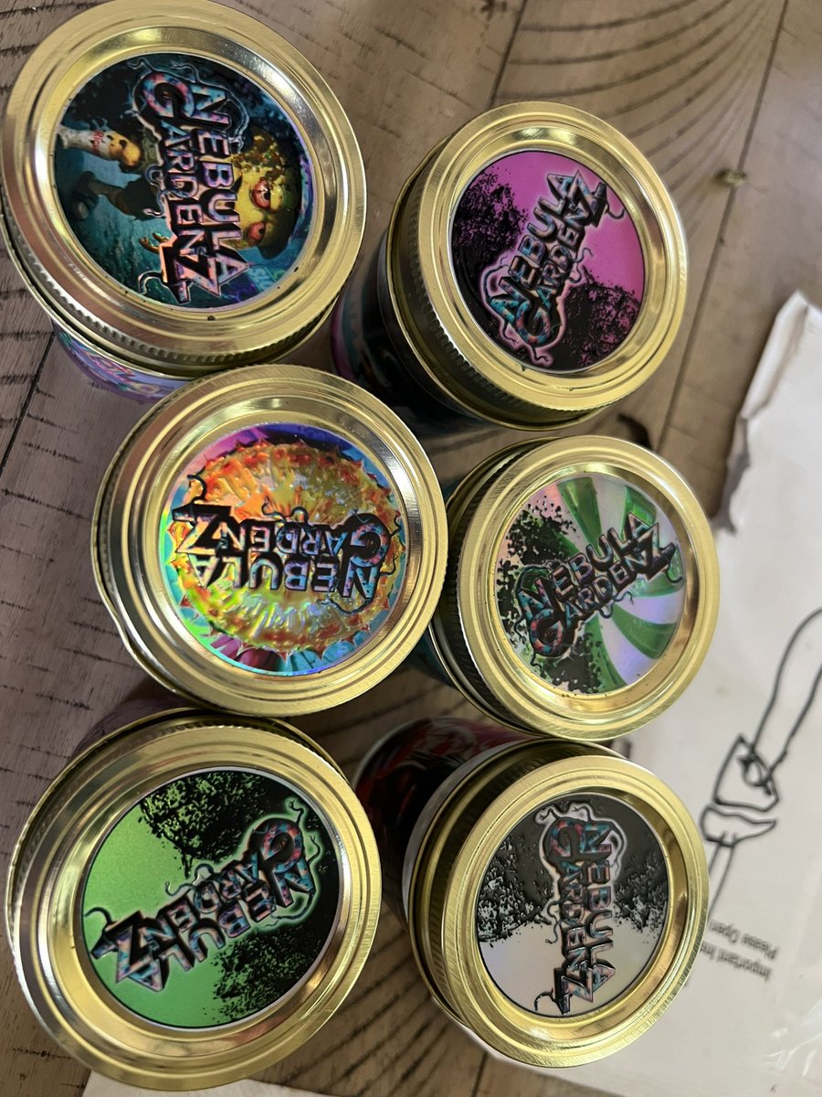 shimric9's tweet image. I was waiting for this drop. Flavors on flavors and all are smoking real nice ! Stoked to pick these up @Nebulagardenz . @PacksFifthAve always keeping me stocked with heat 🔥 .