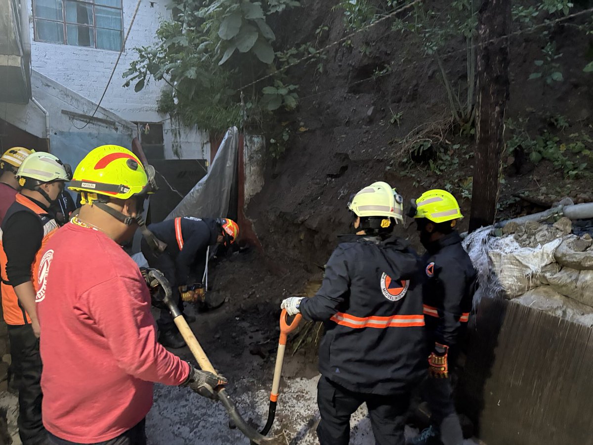 Protección Civil Miguel Hidalgo (@mhprevencion) on Twitter photo En temporada de lluvias incrementa la inestabilidad de taludes. Por eso, su mantenimiento preventivo es importante. <a href="/AlcaldiaMHmx/">Alcaldía Miguel Hidalgo</a> En temporada de lluvias incrementa la inestabilidad de taludes. Por eso, su mantenimiento preventivo es importante. <a href="/AlcaldiaMHmx/">Alcaldía Miguel Hidalgo</a>
